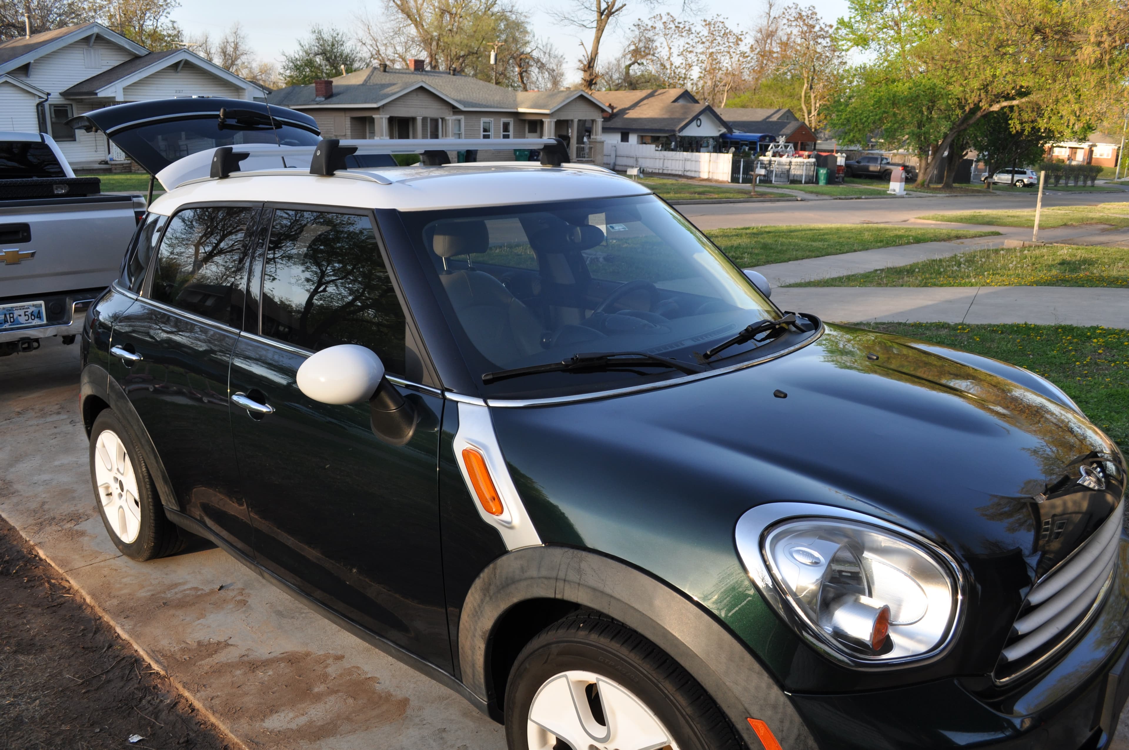 Green Mini Cooper after receiving the best auto detailing service